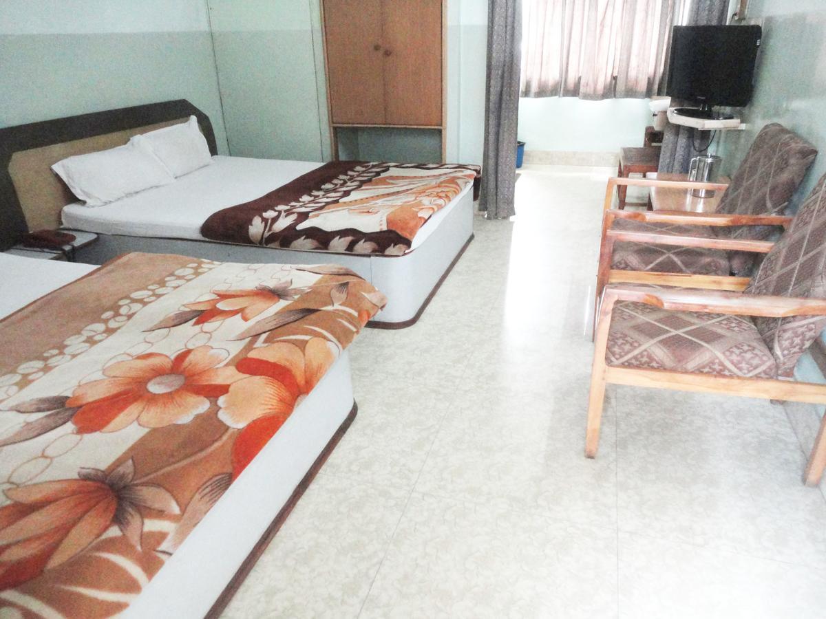 Hotel Yatrik Deoghar Exterior photo
